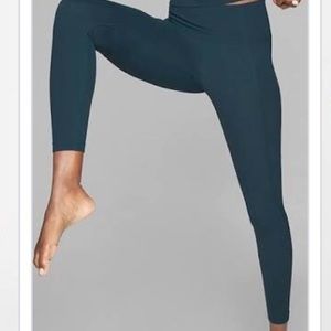 Athleta Stash Salutation in Abyss